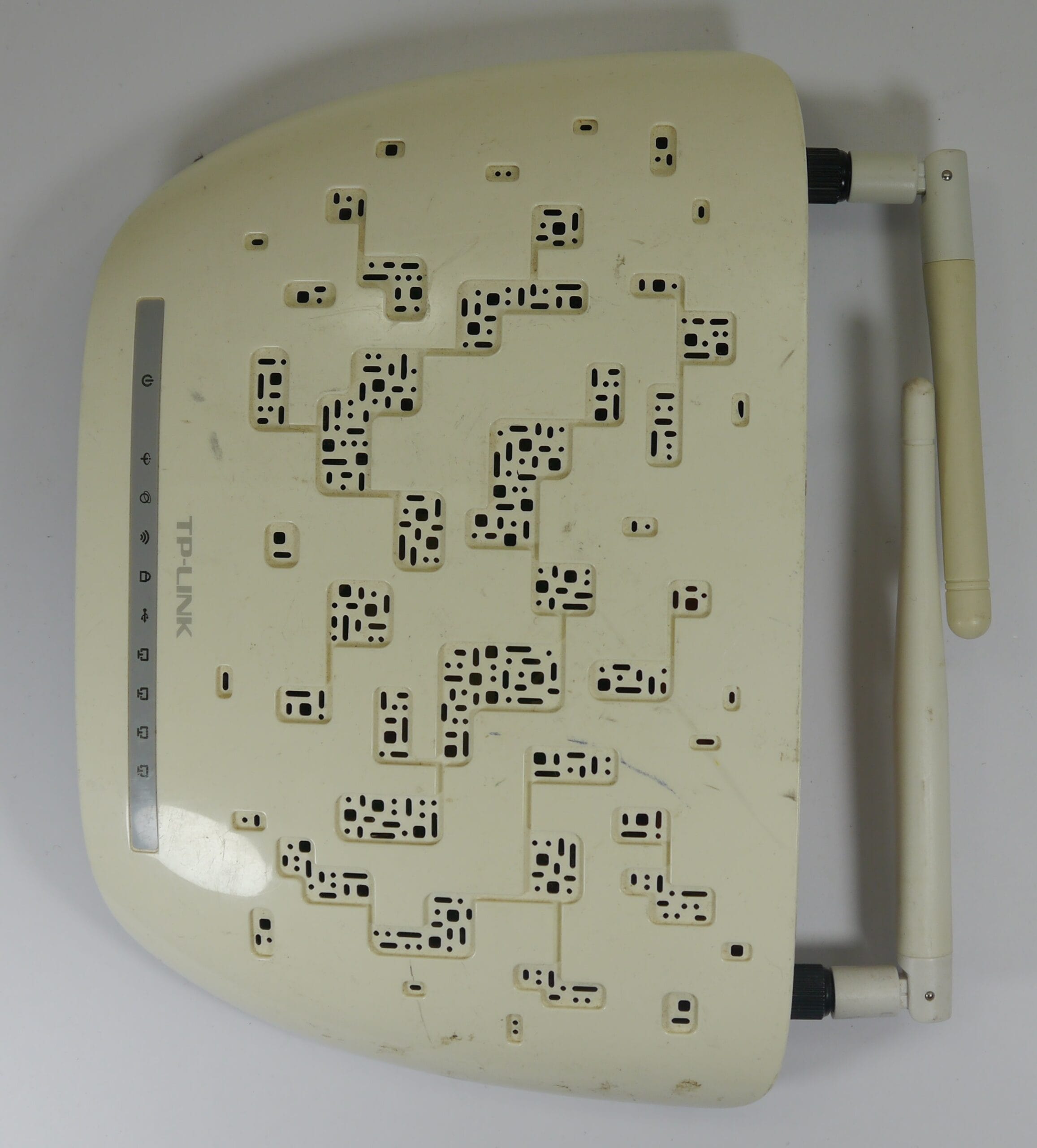 TP-Link TD-W8968 Wireless N300 Router White Used (No PSU) - Image 5
