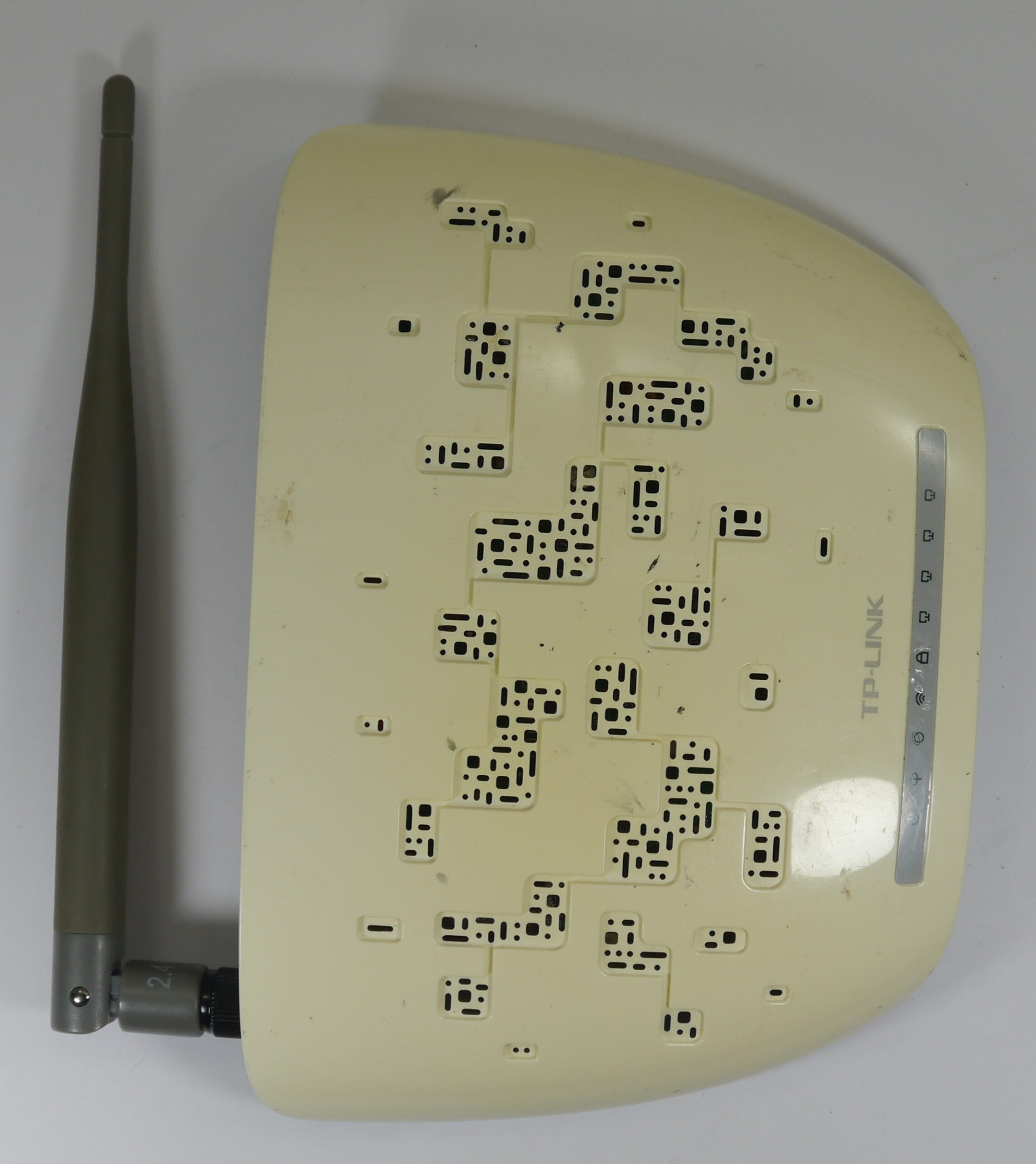 TP-Link TD-W8951ND Wireless N150 Router White Used (No PSU) - Image 3