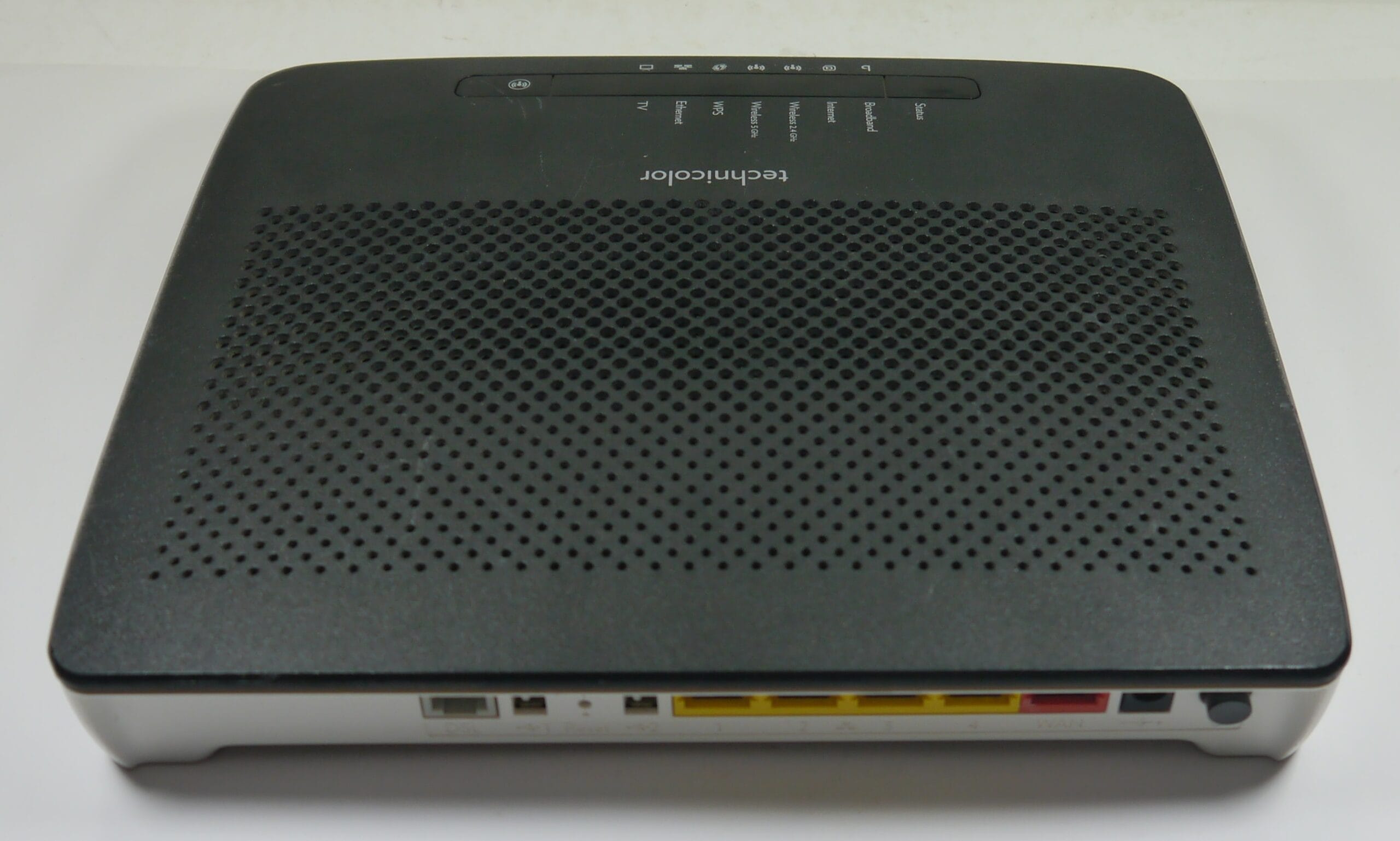 Technicolor TG589vac ADSL Wireless Router Used (NO PSU) - Image 3